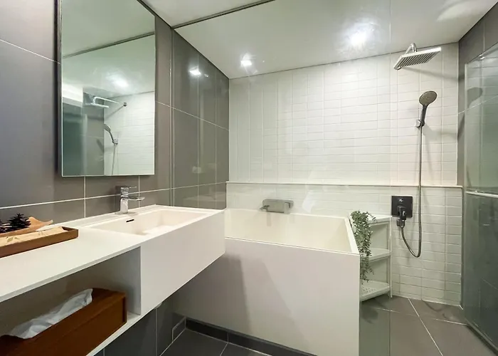 Elegant 1br - Ultra Fast Wifi - Bts On-nut Apartment *